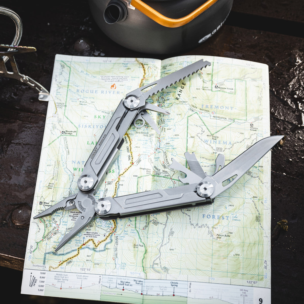 COAST MT400 Mackenzie Multi-Tool with Sheath